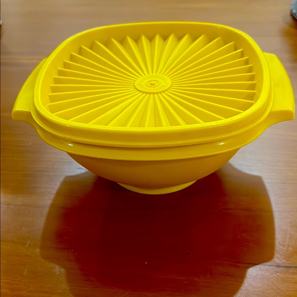 Vintage Tupperware Heritage Yellow Kitchen Storage Bowl with Lid